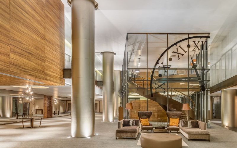 Aqbo salones foyer wide – Life Consulting Group